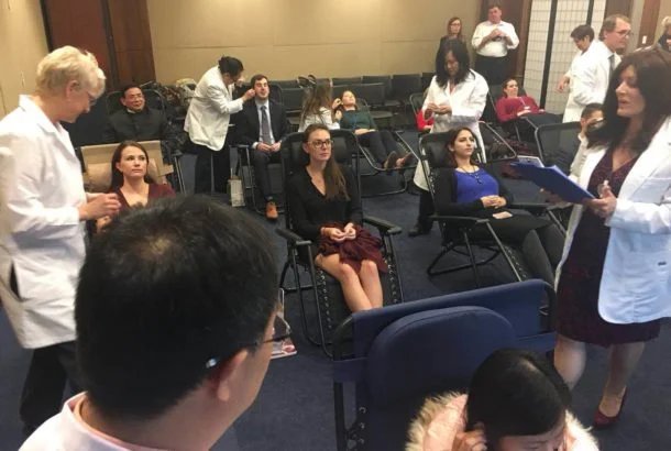 公会代表参与在国会山庄为针灸立法游说, 提供针灸义诊